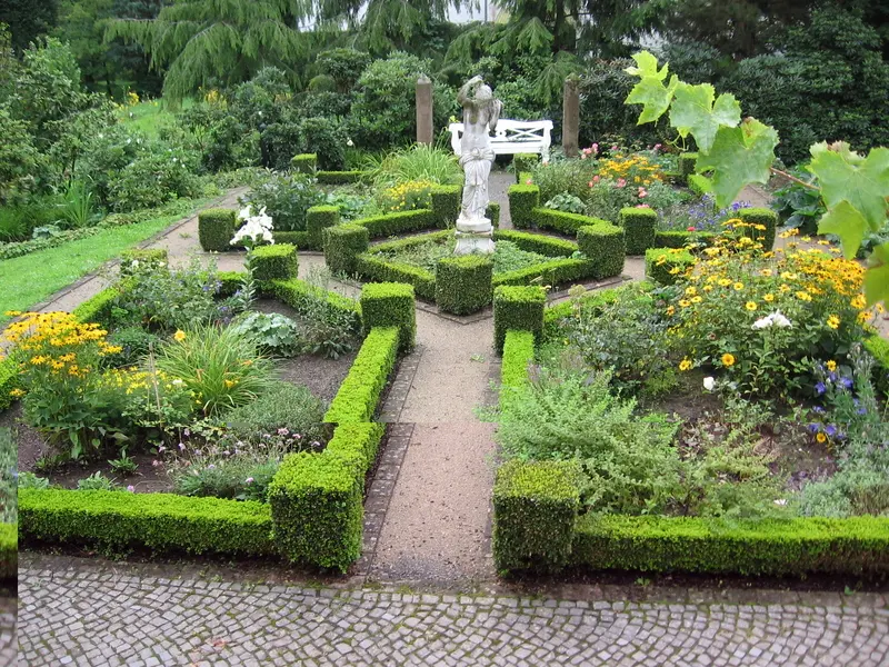 Landhausgarten an einem Mühlengehöft im südlichen Vogelsberg – Projektfoto