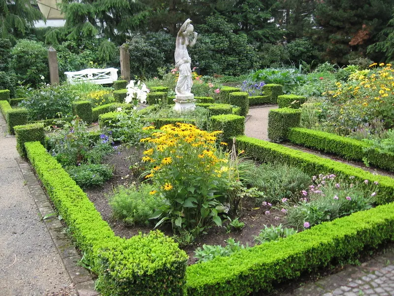 Landhausgarten an einem Mühlengehöft im südlichen Vogelsberg – Projektfoto