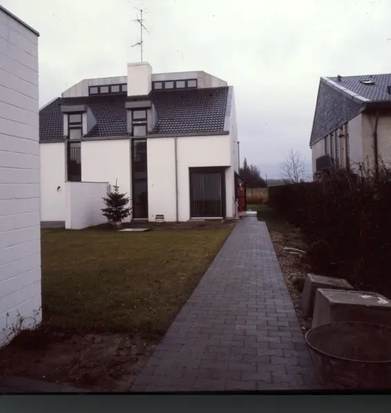 Garten der Künstlerin Helen Nakath in Meerbusch – Projektfoto