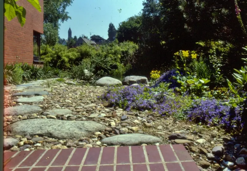 Garten auf drei Ebenen in Bensberg – Projektfoto