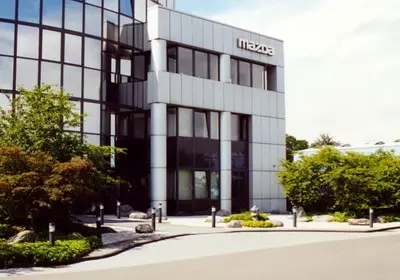 Bürogebäude der Fa MAZDA in Leverkusen-Hitdorf – Projektfoto