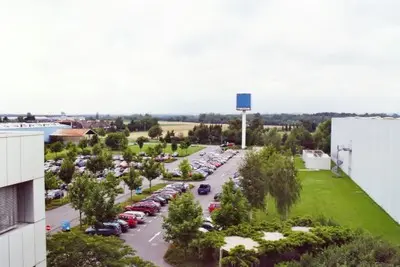Bürogebäude der Fa MAZDA in Leverkusen-Hitdorf – Projektfoto